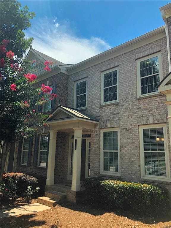 3 bedroom, 2,246 sq ft townhouse sold at 2623 Kenwood Glen Terrace, Atlanta, GA 30340