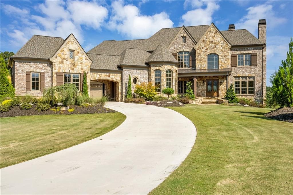 5 bedroom, 6,100 sq ft single family residence sold at 10150 Cedar Ridge Drive, Milton, GA 30004