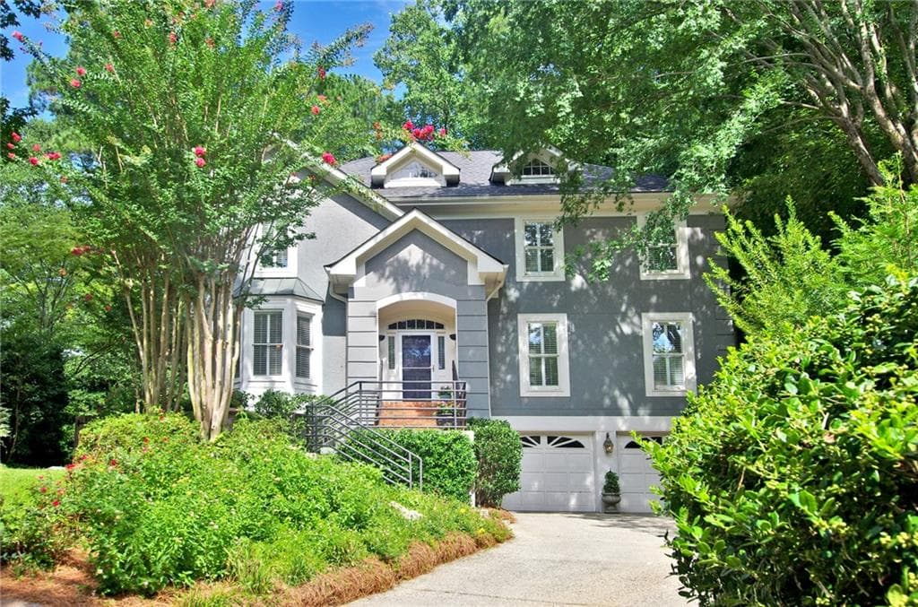 4 bedroom, 2,896 sq ft single family residence sold at 1960 WINDHAM Park, Atlanta, GA 30324