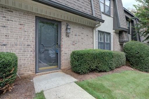 2 bedroom, 1,342 sq ft townhouse sold at 114 Lablanc Way, Atlanta, GA 30327