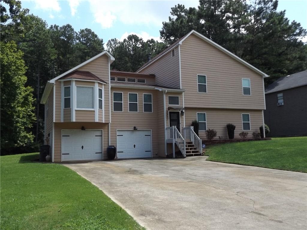 4 bedroom, 2,600 sq ft single family residence sold at 3857 Nowlin Road, Kennesaw, GA 30144