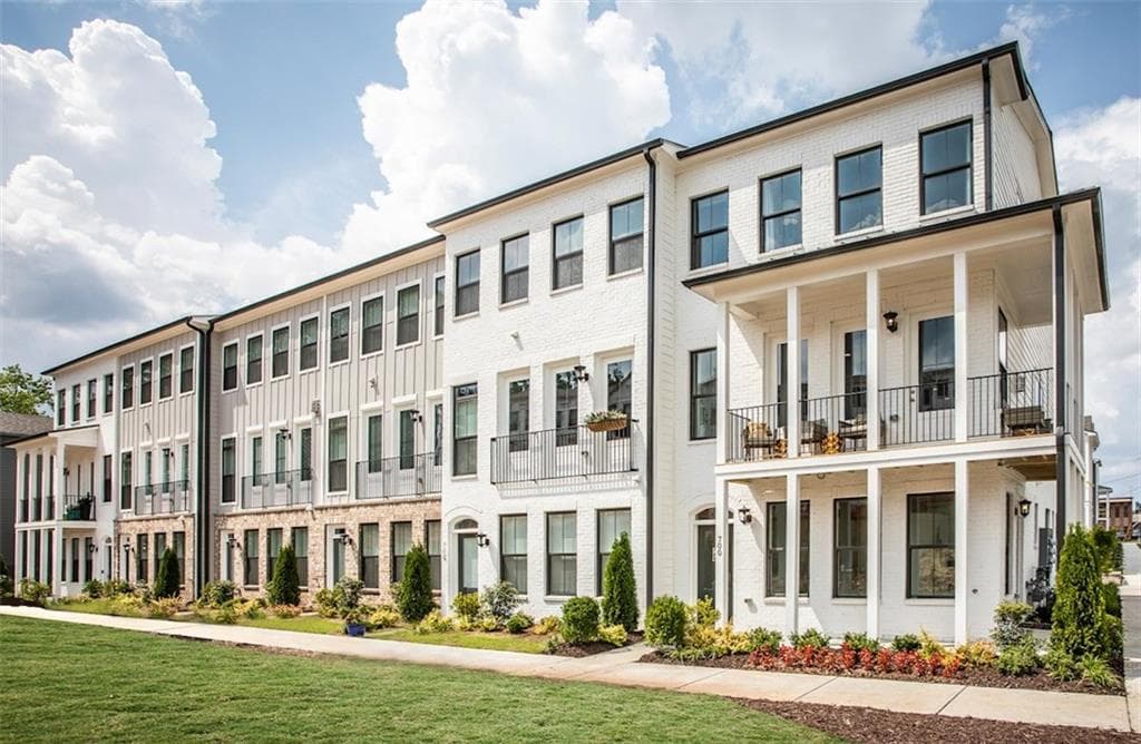 3 bedroom, 1,880 sq ft townhouse sold at 1732 Morningtide Lane, Atlanta, GA 30324