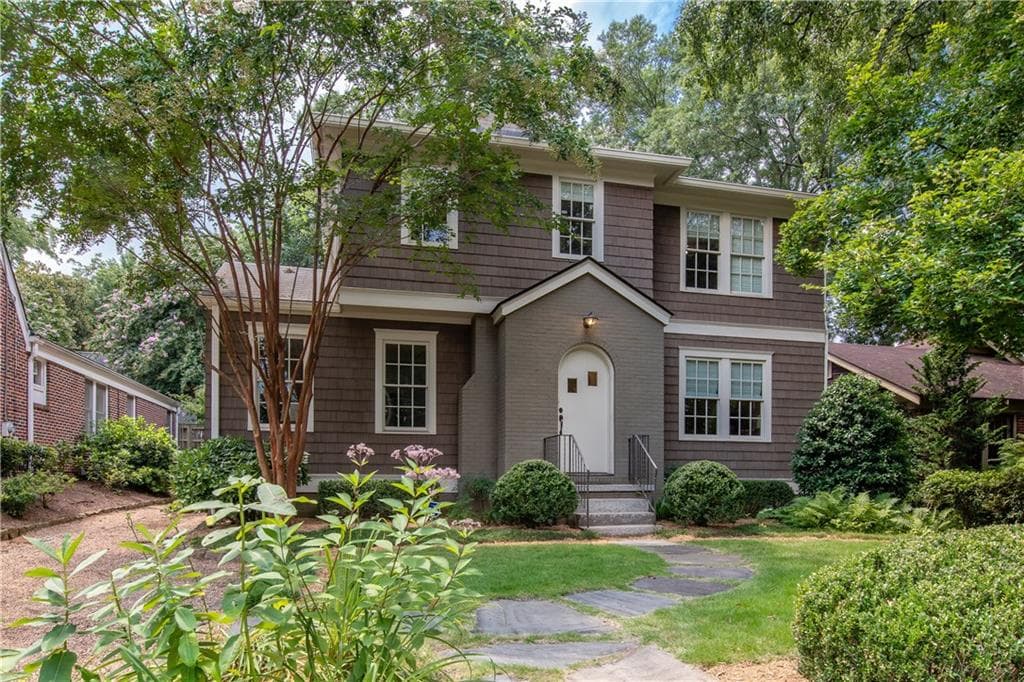 5 bedroom, 3,200 sq ft single family residence sold at 132 Oakland Street, Decatur, GA 30030