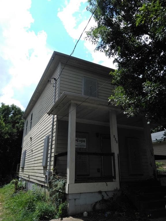 3 bedroom, 1,080 sq ft single family residence sold at 560 Middle Street, Atlanta, GA 30310