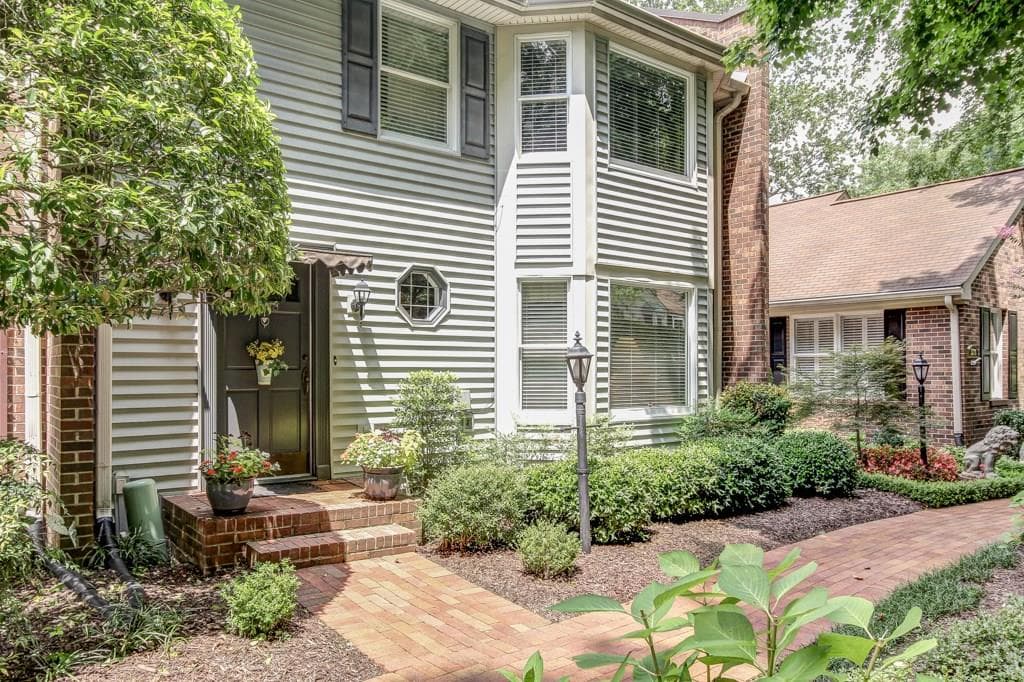 1508 September Chase 1508, Decatur, GA 30033 — most recent listing photo