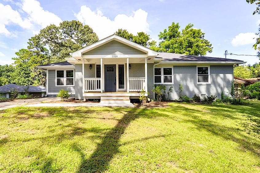 3 bedroom, 1,350 sq ft single family residence sold at 2220 Miriam Lane, Decatur, GA 30032