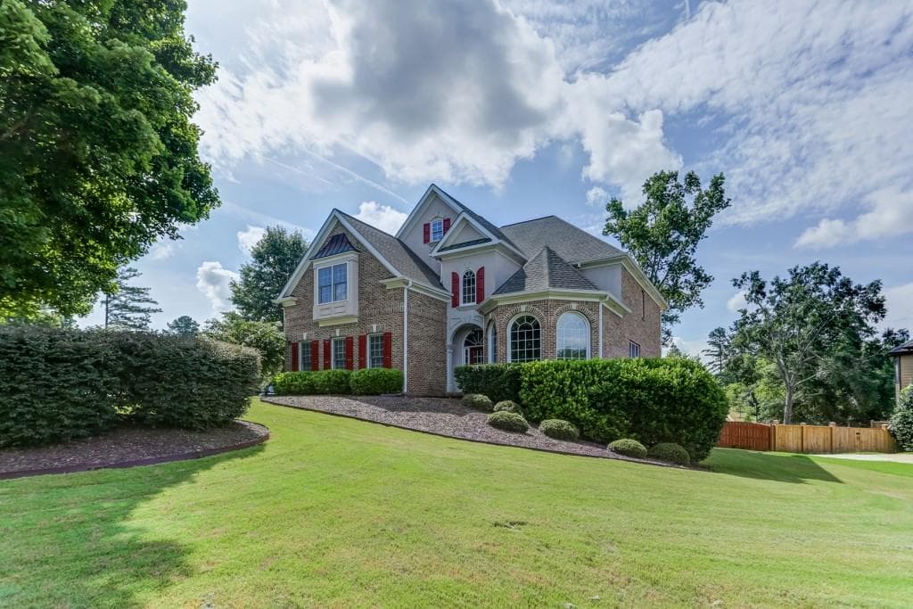 5 bedroom, 6,428 sq ft single family residence sold at 1405 Hampton Crest Drive, Kennesaw, GA 30152