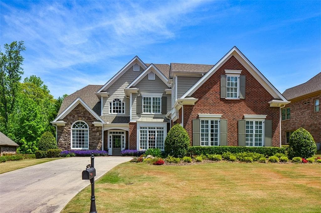 5 bedroom, 3,220 sq ft single family residence sold at 4925 Arcanum Place, Cumming, GA 30040