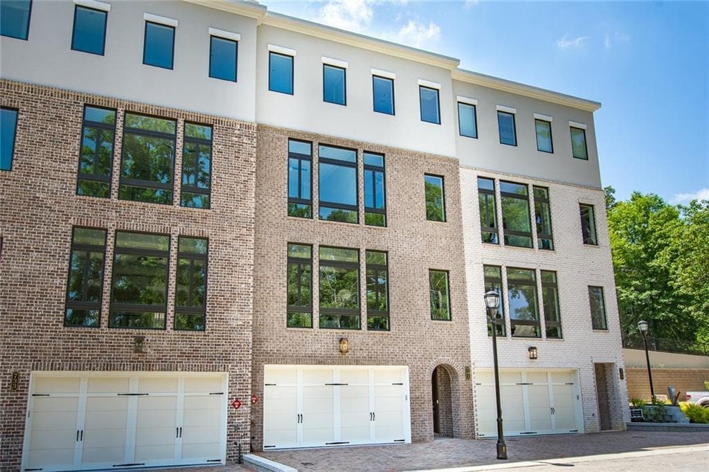2862 Lenox Road 6, Atlanta, GA 30324 — most recent listing photo