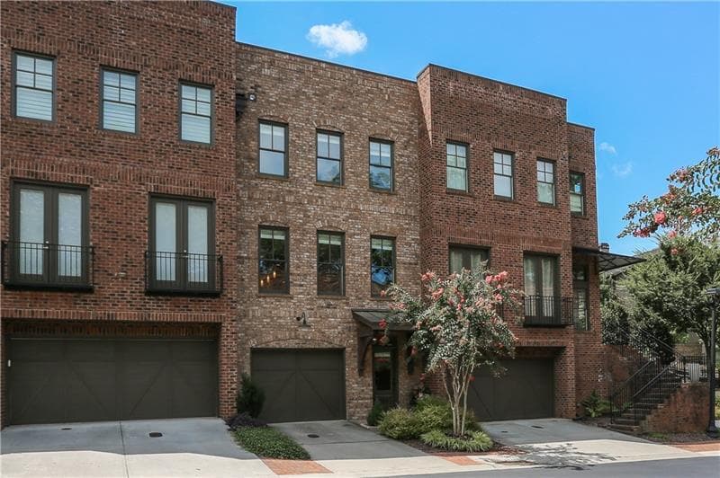 3 bedroom, 2,426 sq ft townhouse sold at 850 Camp Avenue, Roswell, GA 30075