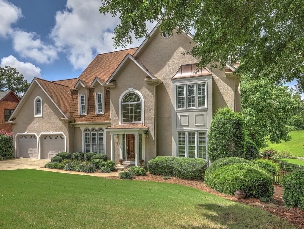 4 bedroom, 3,704 sq ft single family residence sold at 130 N Lakeside Drive, Kennesaw, GA 30144