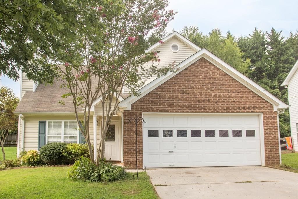 3 bedroom single family residence sold at 69 Richmond Drive, Dawsonville, GA 30534