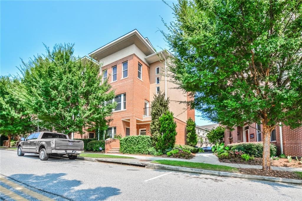 4 bedroom, 2,170 sq ft townhouse sold at 745 Fountainhead Lane 129, Atlanta, GA 30324