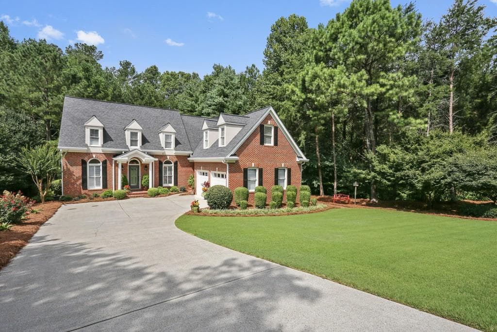 4 bedroom, 3,089 sq ft single family residence sold at 2135 Whittingham Court, Roswell, GA 30075
