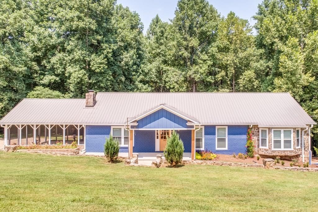 3 bedroom, 1,860 sq ft single family residence sold at 365 Mile Branch Road, Canton, GA 30114