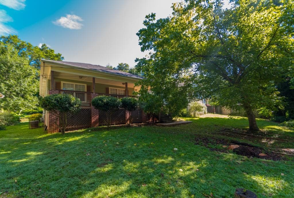 3 bedroom, 1,101 sq ft single family residence sold at 1412 Woodbine Avenue, Atlanta, GA 30317