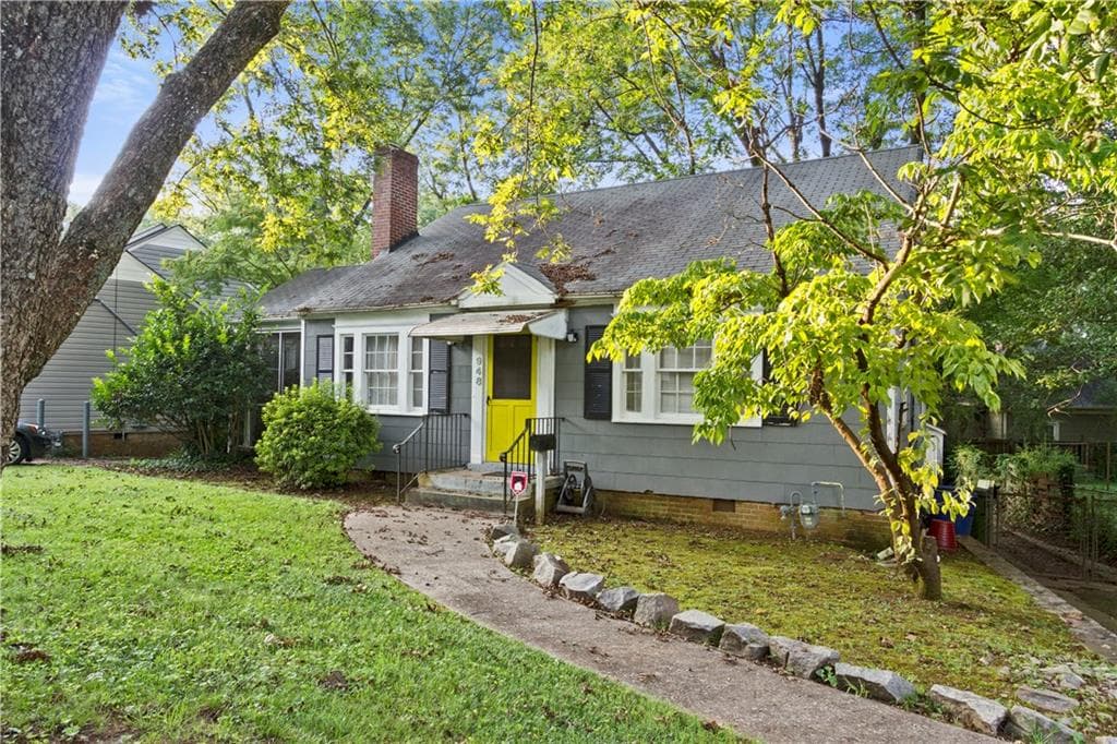 3 bedroom, 1,056 sq ft single family residence sold at 948 Sylvan Place, Atlanta, GA 30310