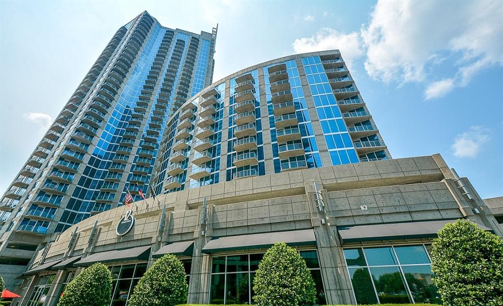 1 bedroom, 730 sq ft condominium sold at 400 W Peachtree Street 2410, Atlanta, GA 30308