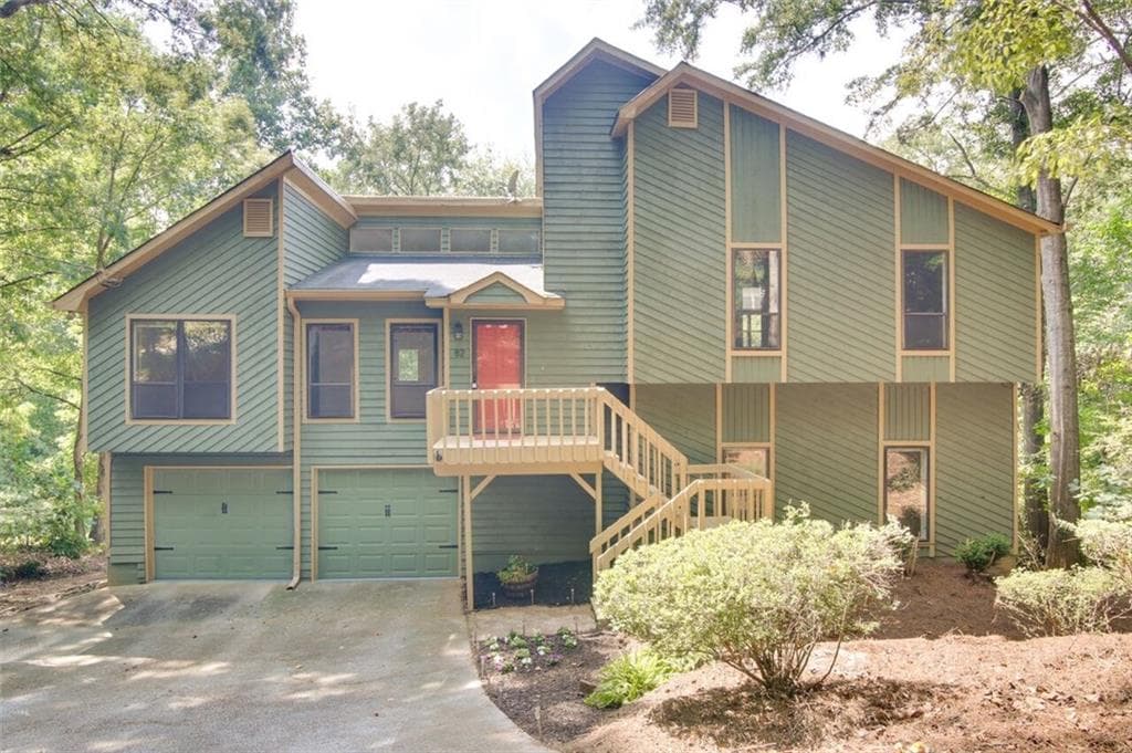 4 bedroom, 2,272 sq ft single family residence sold at 82 Geraldine Drive, Smyrna, GA 30082