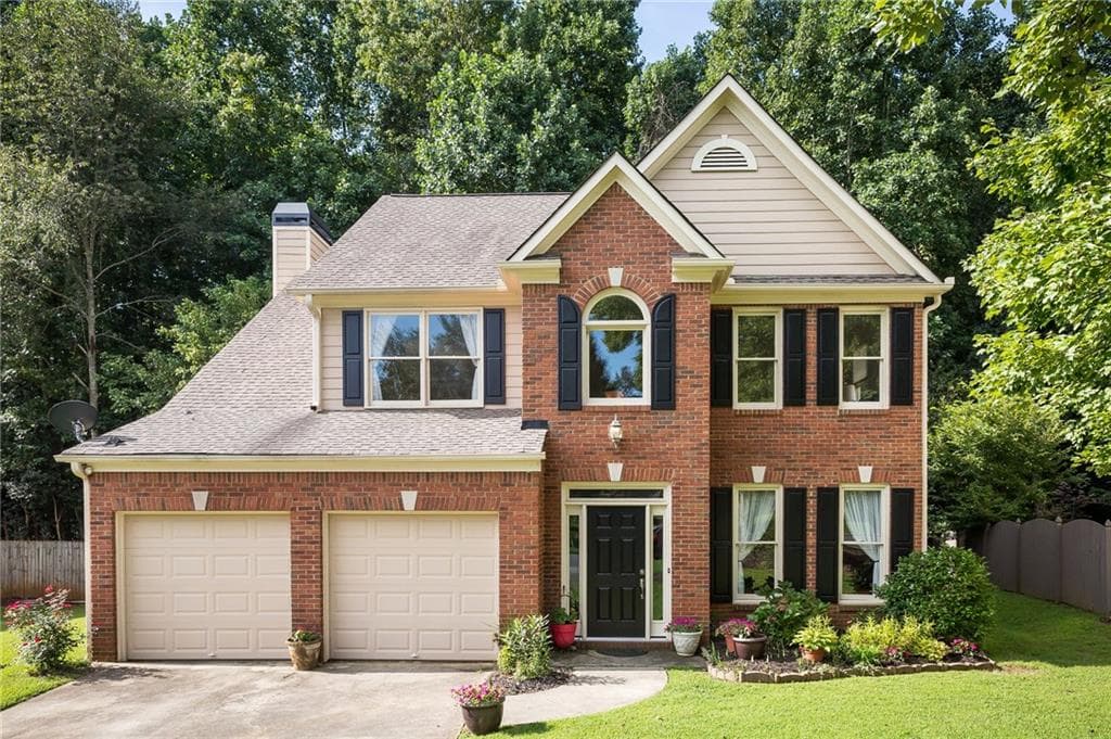 3 bedroom, 2,196 sq ft single family residence sold at 545 Camber Woods Drive, Roswell, GA 30076