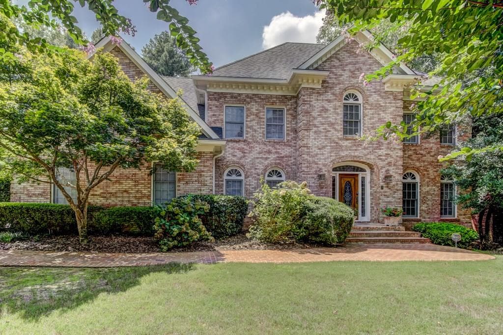 7585 S Spalding Lake Drive, Sandy Springs, GA 30350 — most recent listing photo