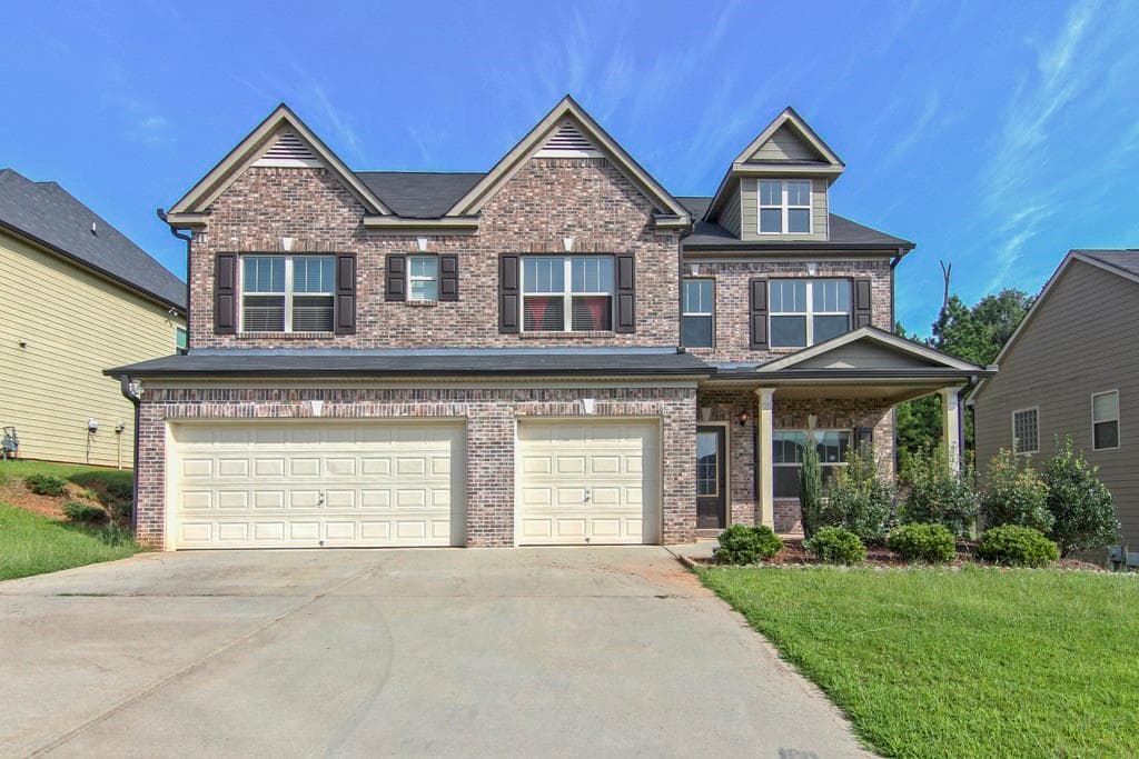7135 Smithers Way, Atlanta, GA 30331 — most recent listing photo