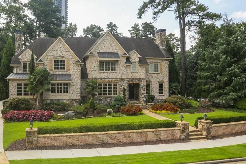 5 bedroom, 6,364 sq ft single family residence sold at 755 Lovette Lane, Atlanta, GA 30342