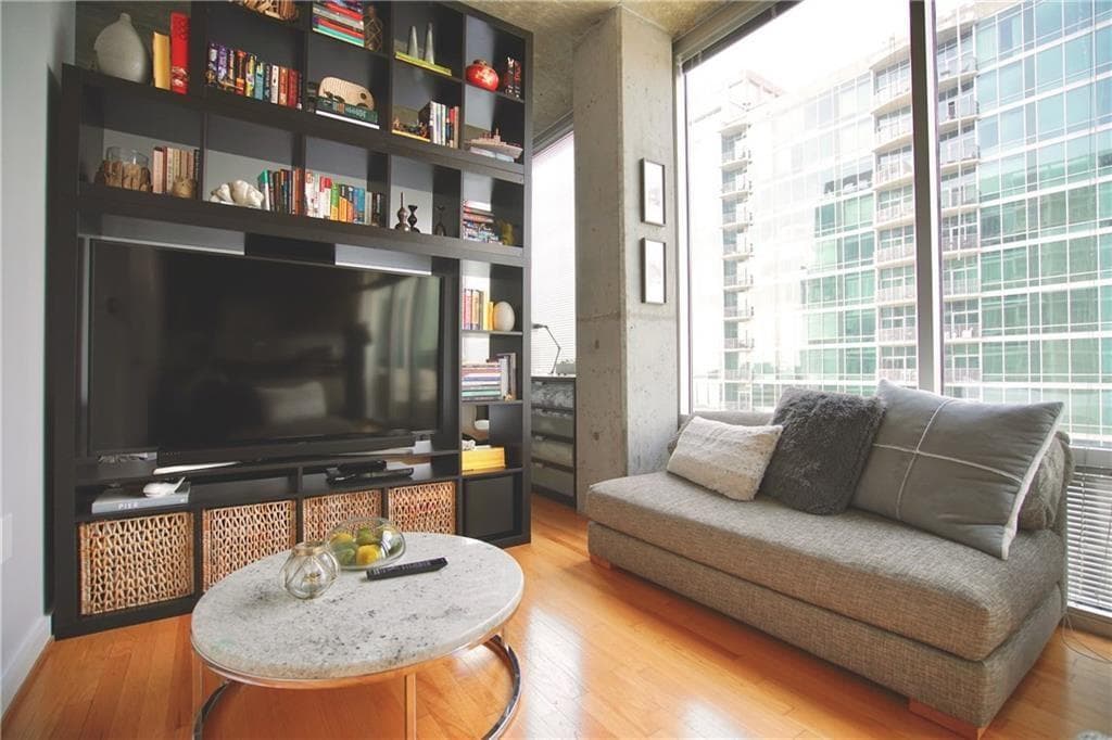 1 bedroom, 556 sq ft condominium sold at 923 Peachtree Street 1132, Atlanta, GA 30309