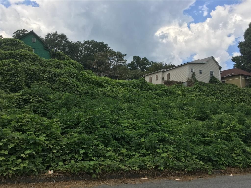 other sold at 884 Sims Street, Atlanta, GA 30310