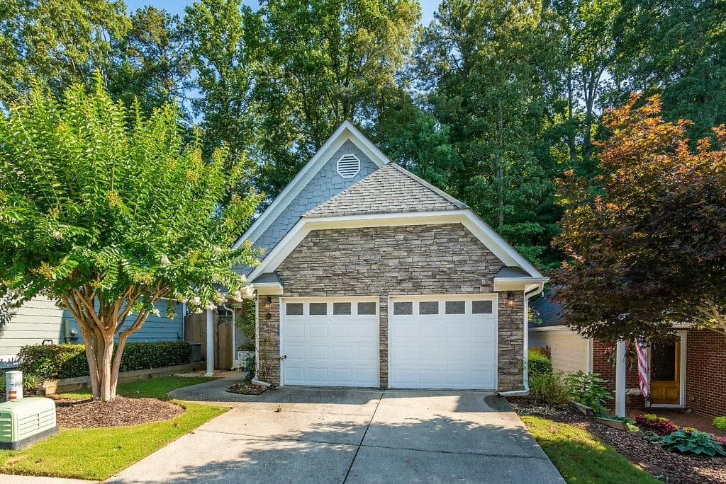 3 bedroom, 1,902 sq ft single family residence sold at 203 Villa Creek Parkway, Canton, GA 30114