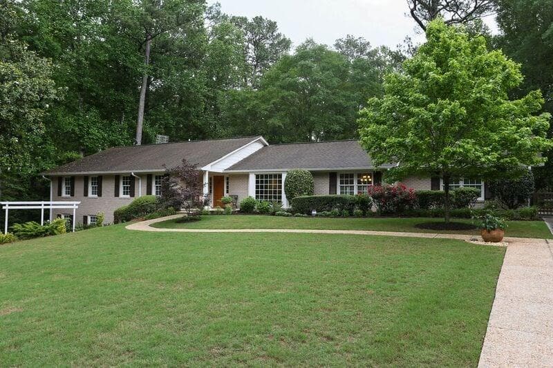 6 bedroom, 5,200 sq ft single family residence sold at 390 Blanton Road, Atlanta, GA 30342