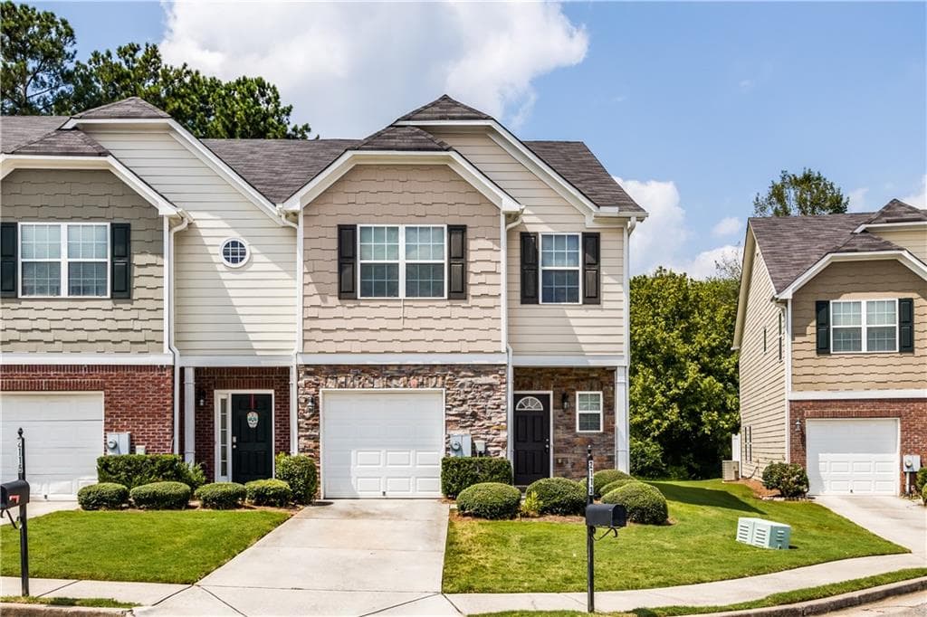 3 bedroom, 1,900 sq ft townhouse sold at 2113 Hasel Street, Lawrenceville, GA 30044