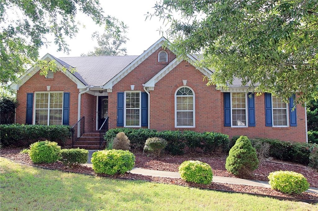 3 bedroom, 2,451 sq ft single family residence sold at 3958 Duncan Ives Drive, Buford, GA 30519