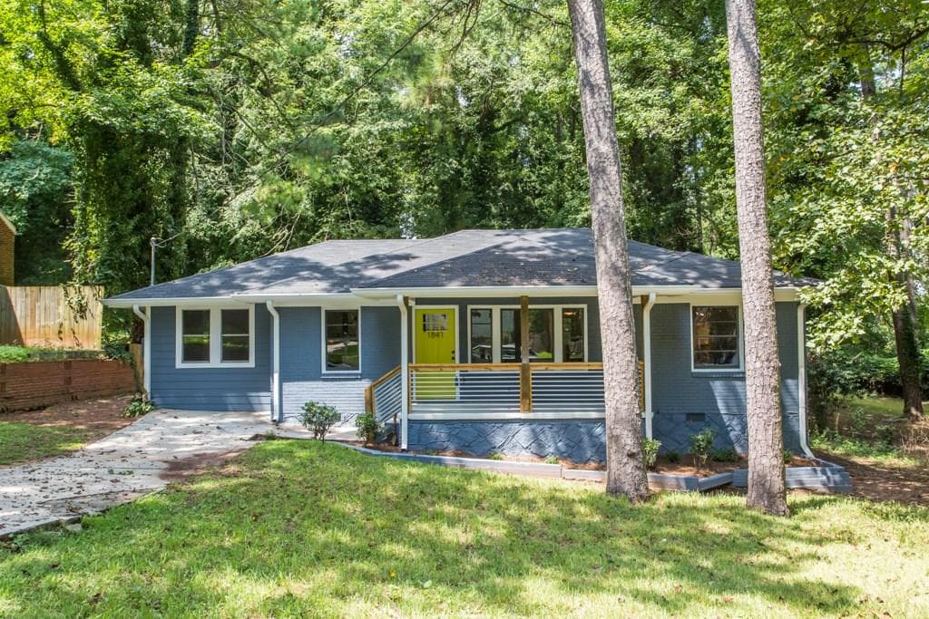 3 bedroom, 1,305 sq ft single family residence sold at 1841 Ridgeland Drive, Decatur, GA 30032