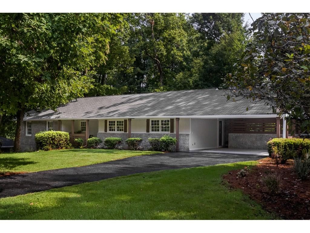 5 bedroom, 3,205 sq ft single family residence sold at 435 Forest Valley Road, Sandy Springs, GA 30342