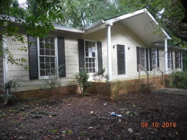 3 bedroom, 1,700 sq ft single family residence sold at 208 Shadowlawn Road, Marietta, GA 30067