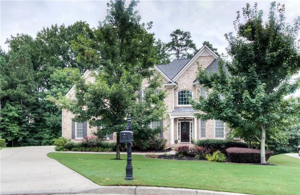6 bedroom, 5,329 sq ft single family residence sold at 2340 Saxony Trace, Alpharetta, GA 30005