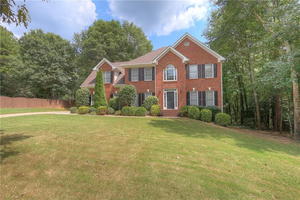 4 bedroom, 2,915 sq ft single family residence sold at 1156 Maple Creek Ridge, Loganville, GA 30052