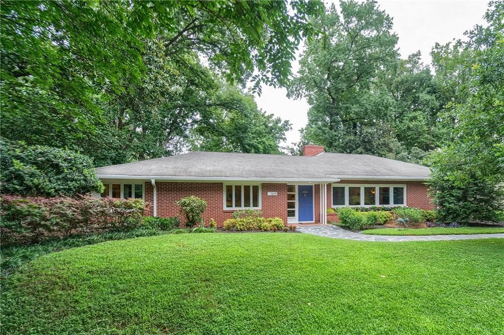 3 bedroom, 2,112 sq ft single family residence sold at 1619 Nottingham Way, Atlanta, GA 30309
