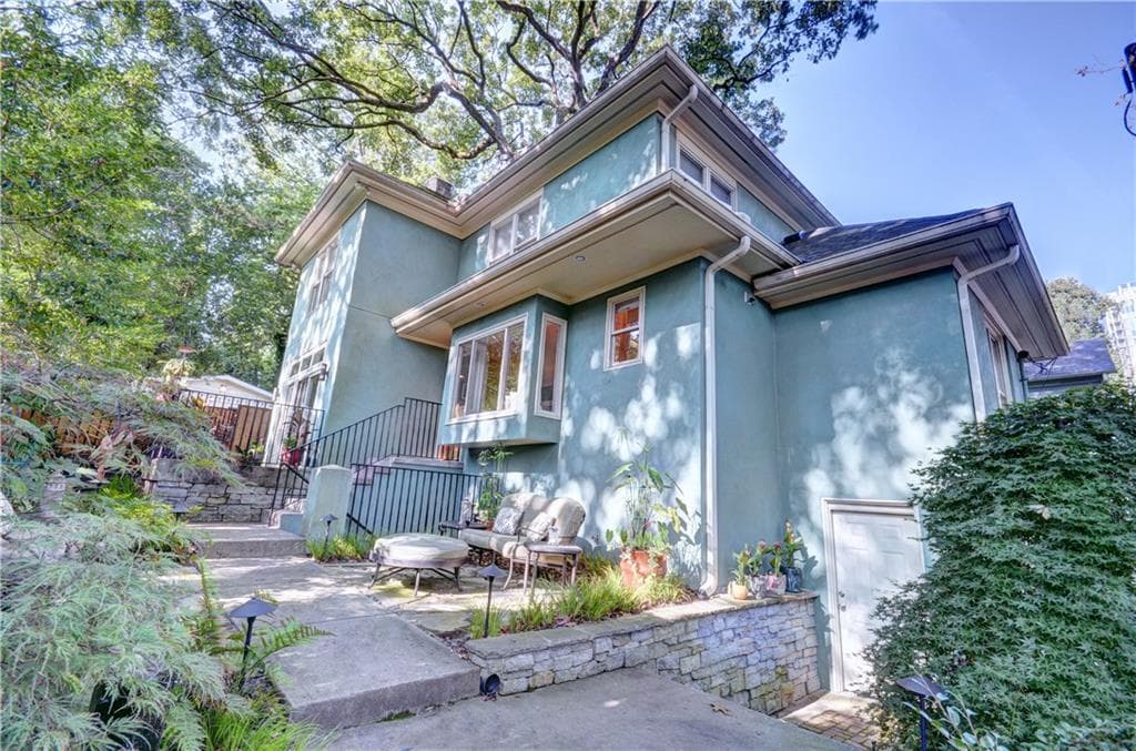 3 bedroom, 2,196 sq ft single family residence sold at 219 6th Street, Atlanta, GA 30308