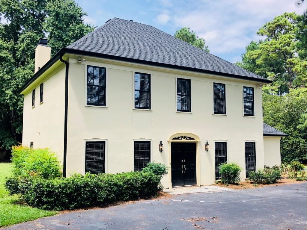 5 bedroom, 2,832 sq ft single family residence sold at 2515 Roxburgh Drive, Roswell, GA 30076