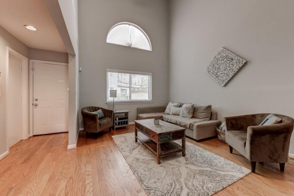 2 bedroom, 1,577 sq ft condominium sold at 67 25th Street 6, Atlanta, GA 30309