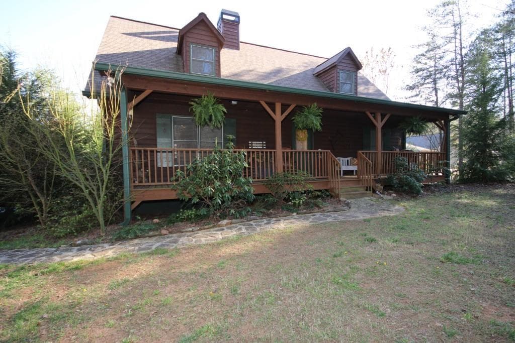 3 bedroom single family residence sold at 5324 Cavender Creek Road, Dahlonega, GA 30533