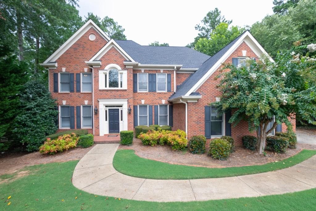6 bedroom, 3,559 sq ft single family residence sold at 510 Bircham Way, Roswell, GA 30075