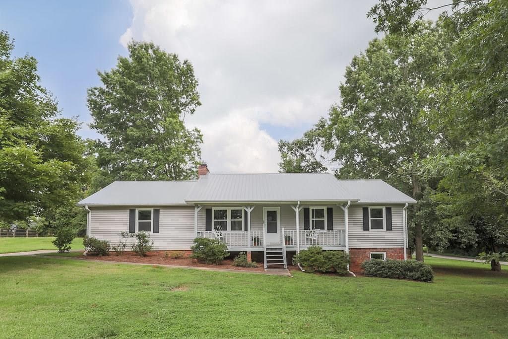 3 bedroom, 1,432 sq ft single family residence sold at 765 Aiken Drive, Dallas, GA 30157