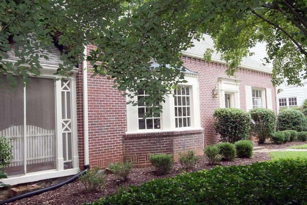 4 bedroom, 2,105 sq ft single family residence sold at 3861 Wieuca Terrace, Atlanta, GA 30342