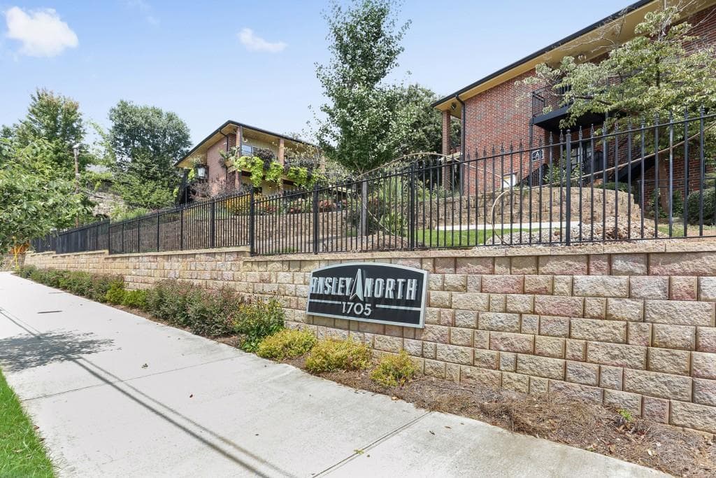 2 bedroom, 800 sq ft condominium sold at 1705 Monroe Drive A10, Atlanta, GA 30324