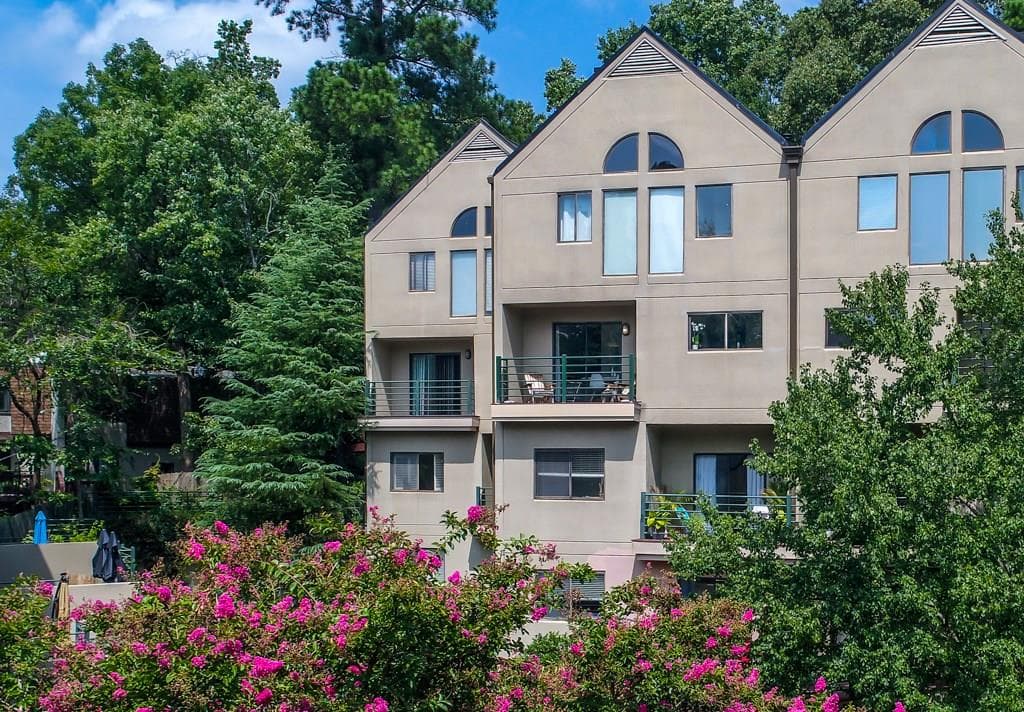 2 bedroom, 1,577 sq ft townhouse sold at 67 25th Street 14, Atlanta, GA 30309