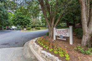 2 bedroom, 1,045 sq ft condominium sold at 416 Tuxworth Circle, Decatur, GA 30033