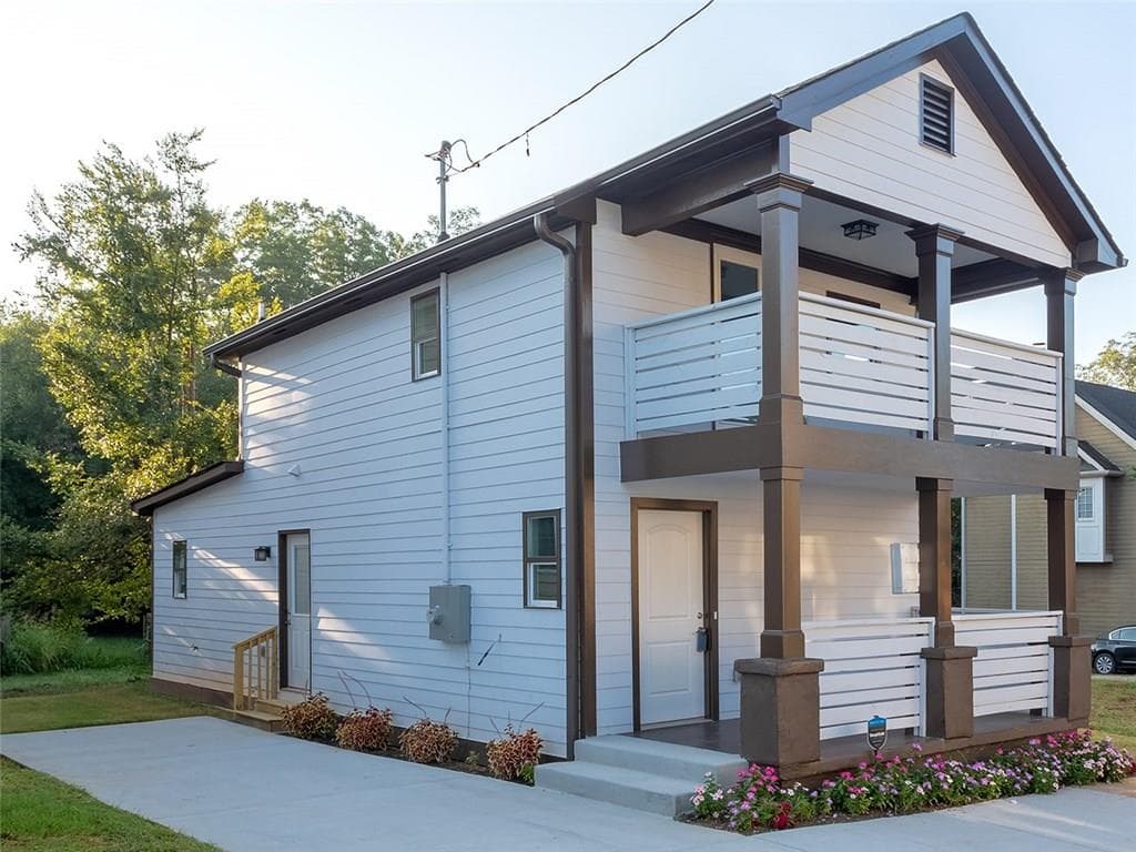 2 bedroom, 1,100 sq ft single family residence sold at 794 Martin Street, Atlanta, GA 30315